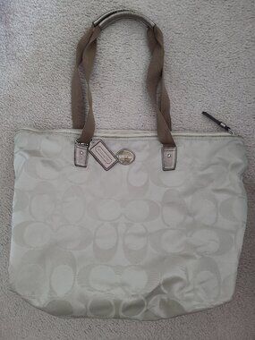 Coach Women's Beige Signature Logo Tote Bag with Pouch Pink Lining